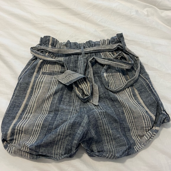 Blue Paperbag Linen Shorts - Express - Picture 3 of 3